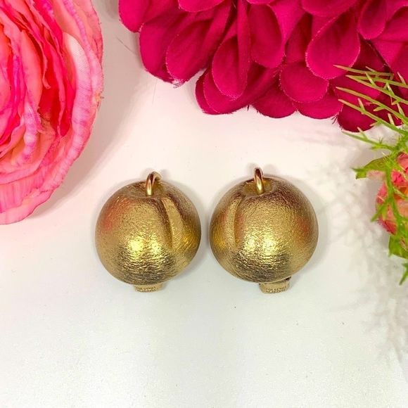 Vintagerare Napier Golden Peach Clip Earrings 65$